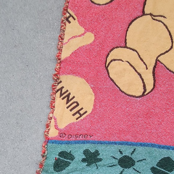Vtg Beacon Disney Winnie The Pooh Tapestry Blanket - Picture 2 of 3